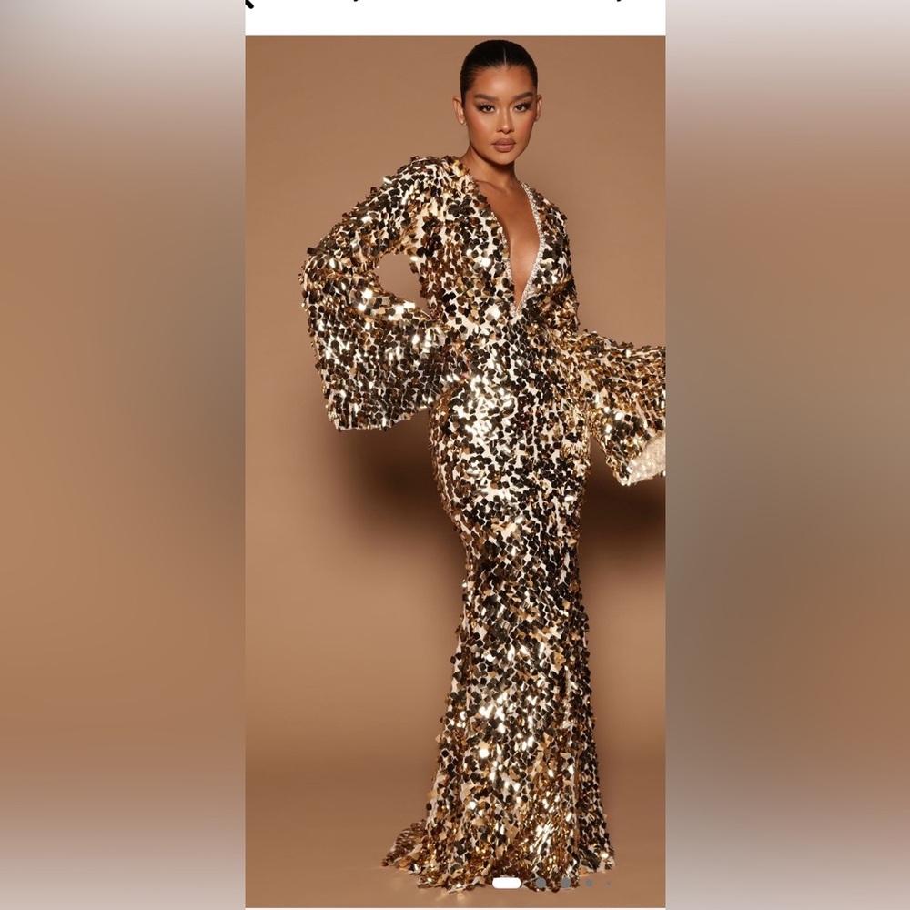 Elegant Gold Sequin Long Sleeve Dress